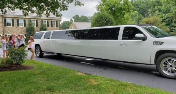 What To Expect When Hiring A Limo Service